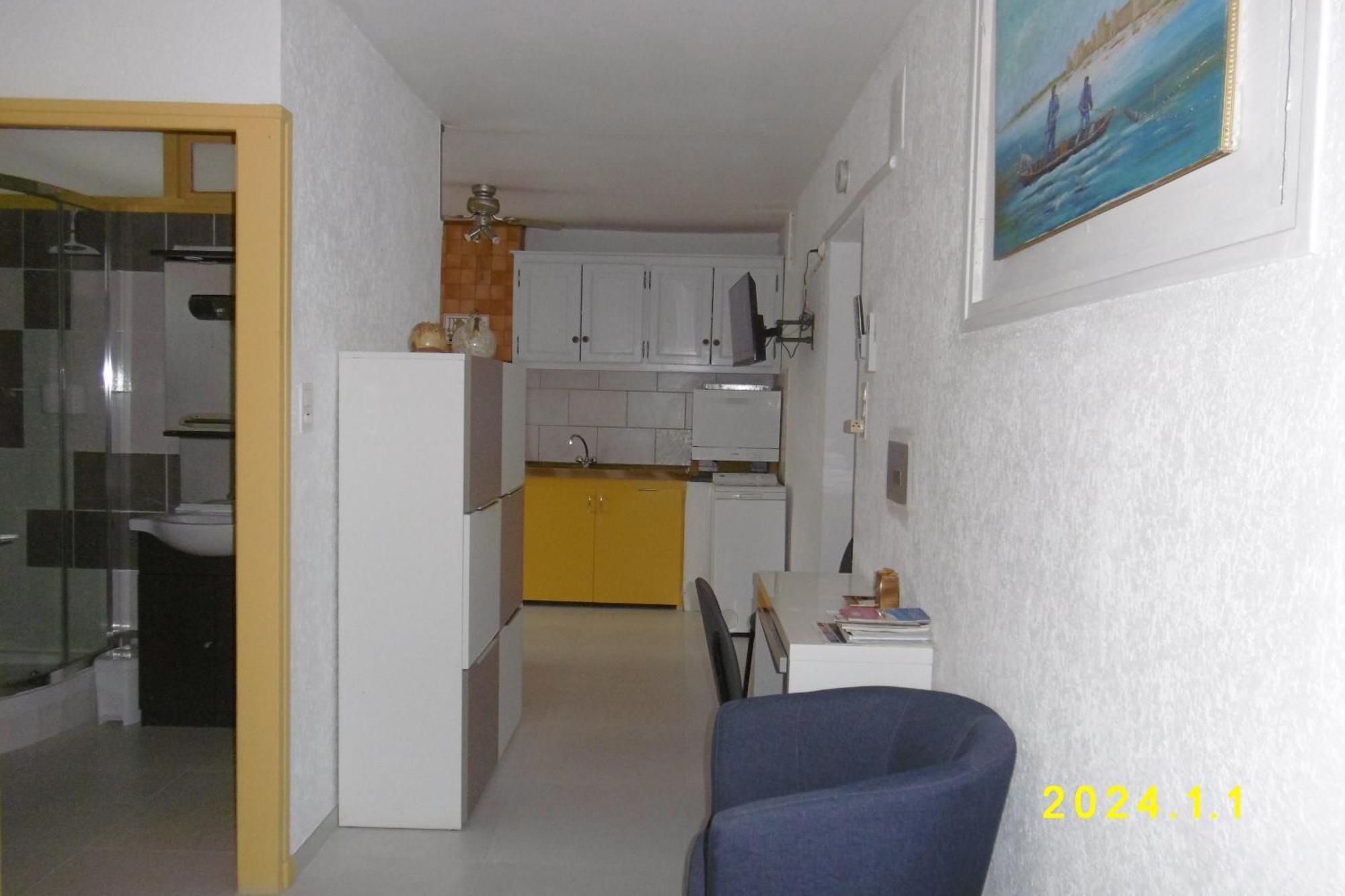 Rez De Chaussee Studio Climatise Dans Villa Aigues-Mortes Exteriér fotografie